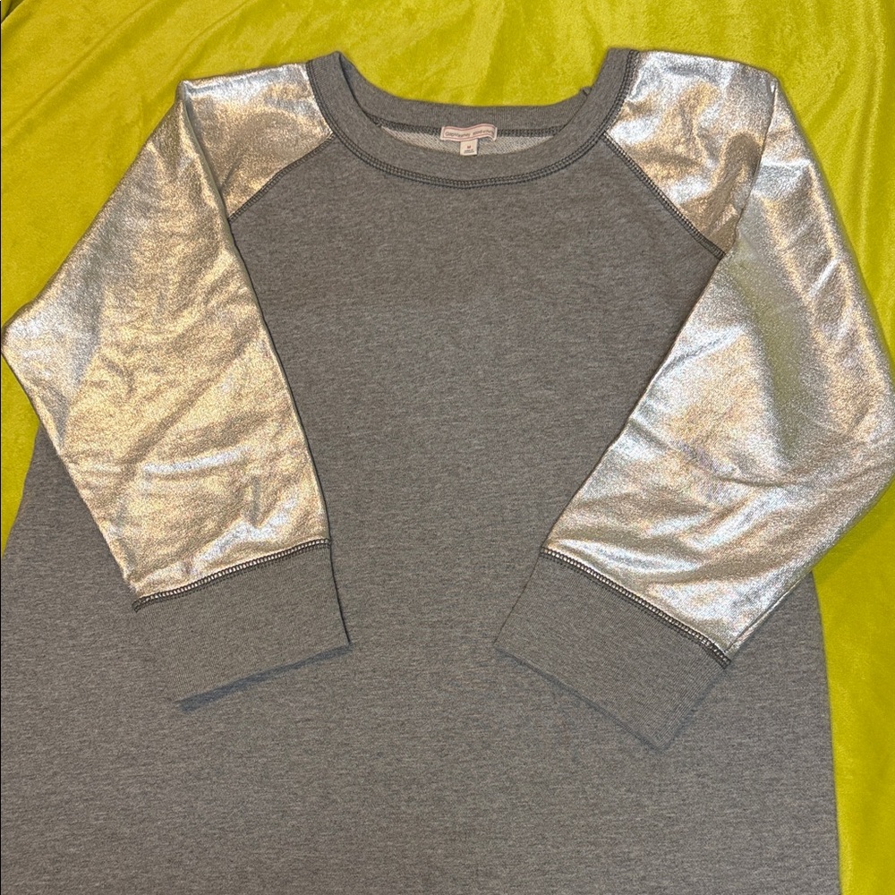 GAP Maternity Gray Tunic with Silver Sleeves